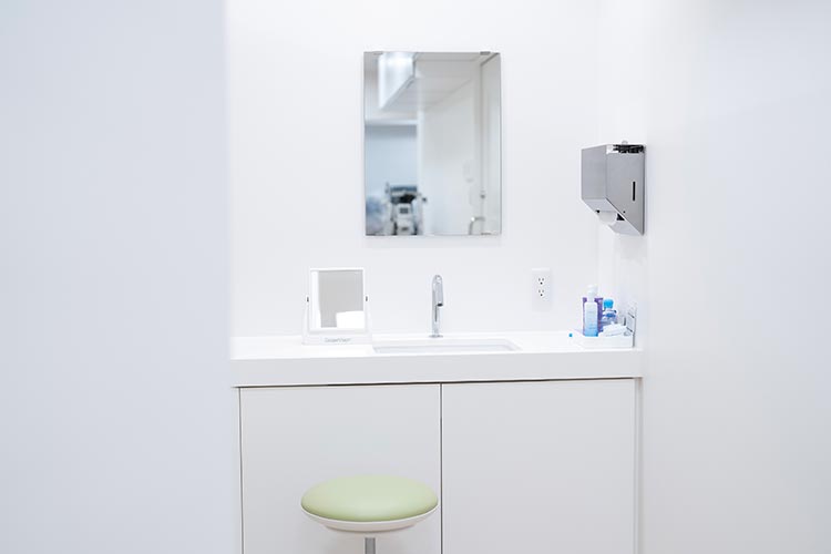 コンタクトスペース