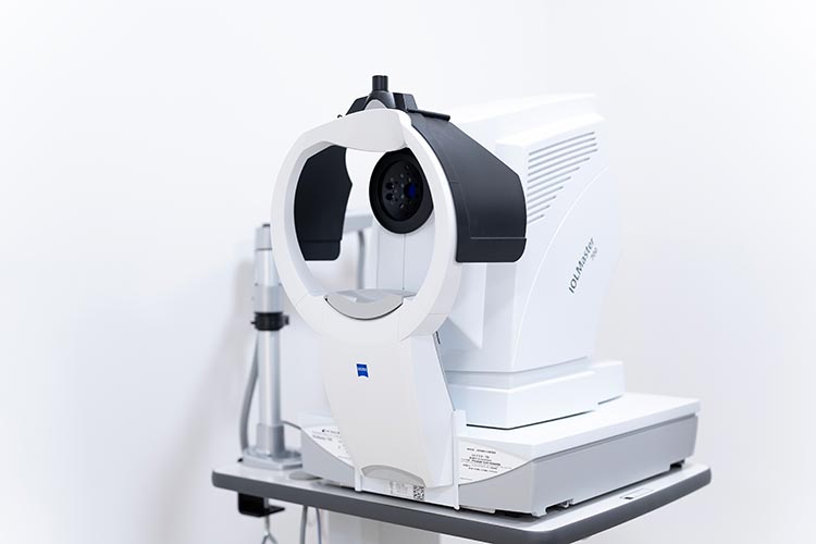 IOLマスター（光学式生体計測装置）