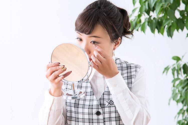 めやにが出るイメージ写真